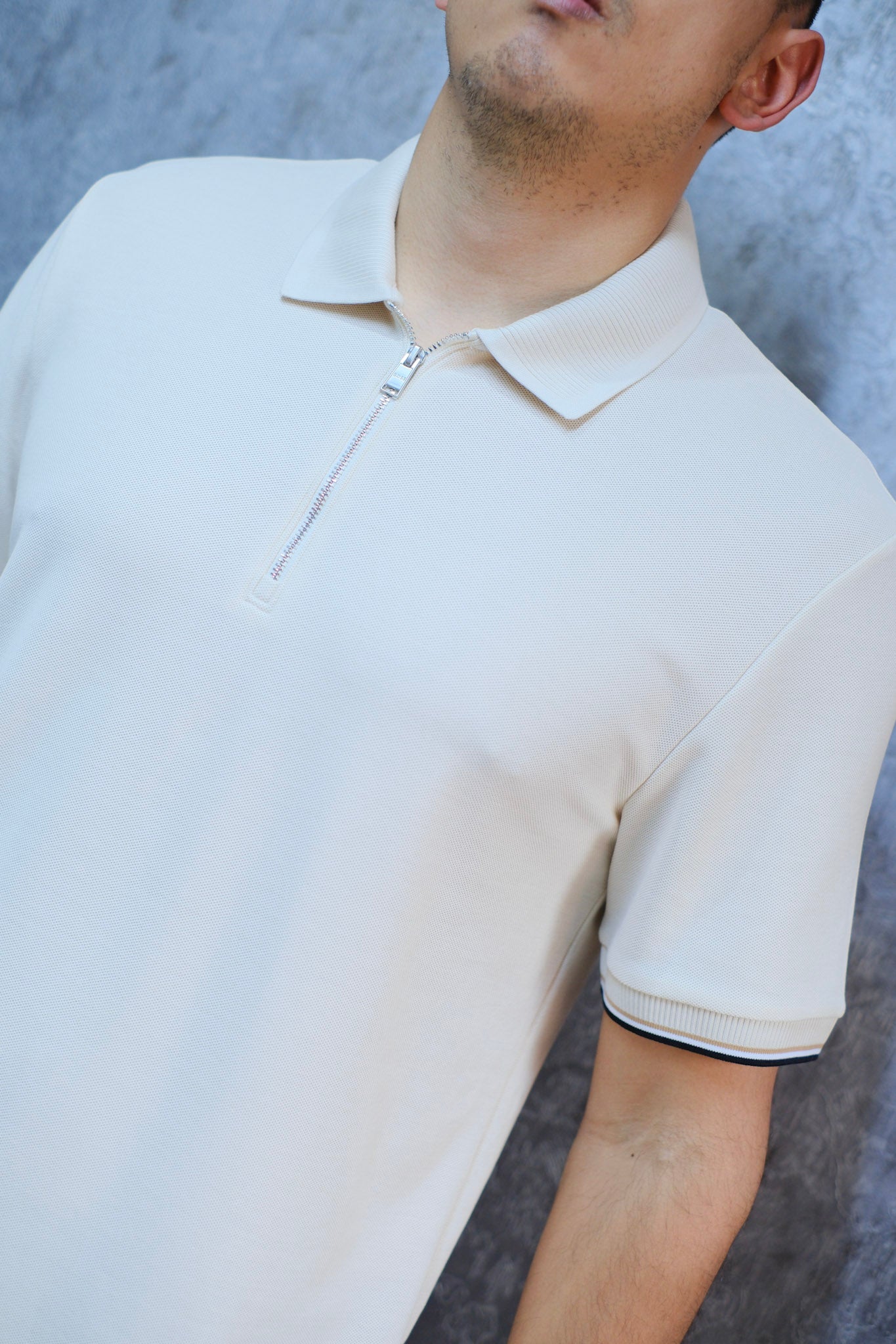 Polo HUG Beige Regular Fit 2026