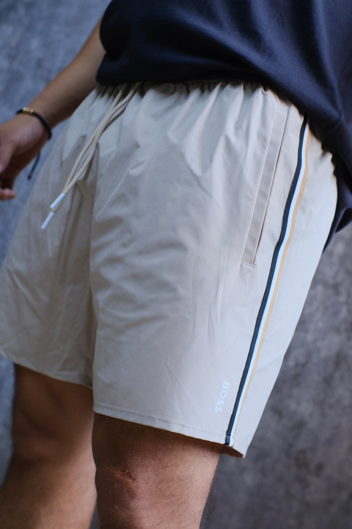 PANTALONETA HUG BEIGE 2026