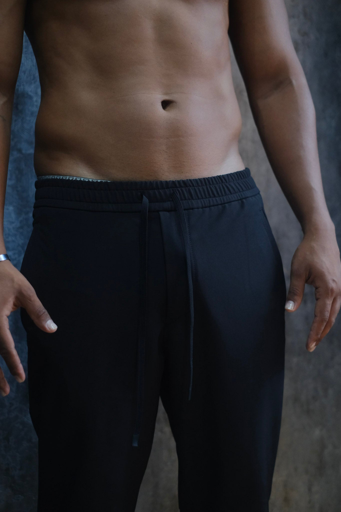 Pantalon HUG Negro