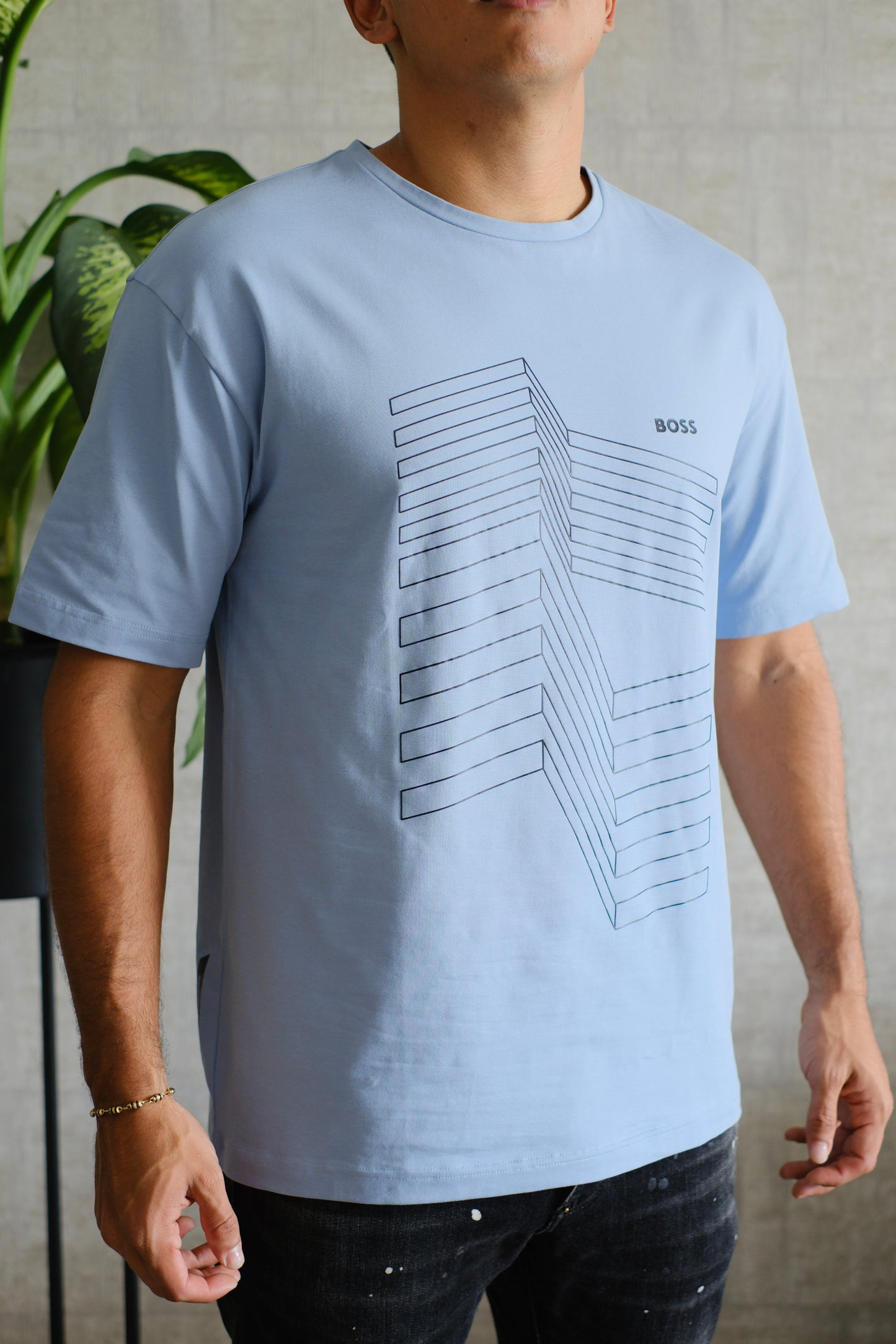 Camiseta HUG azul celeste