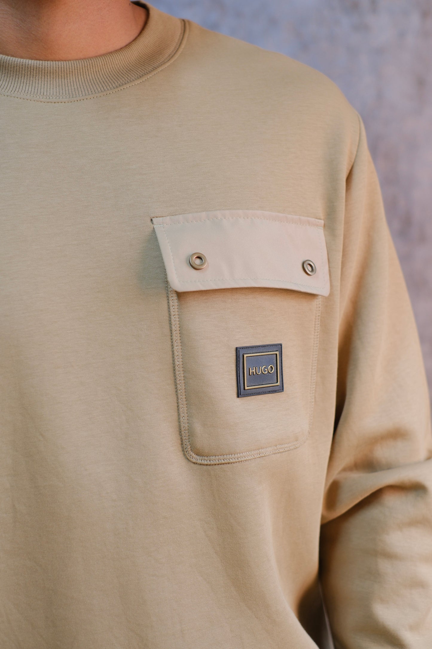 Buso HUG Beige Bolsillo