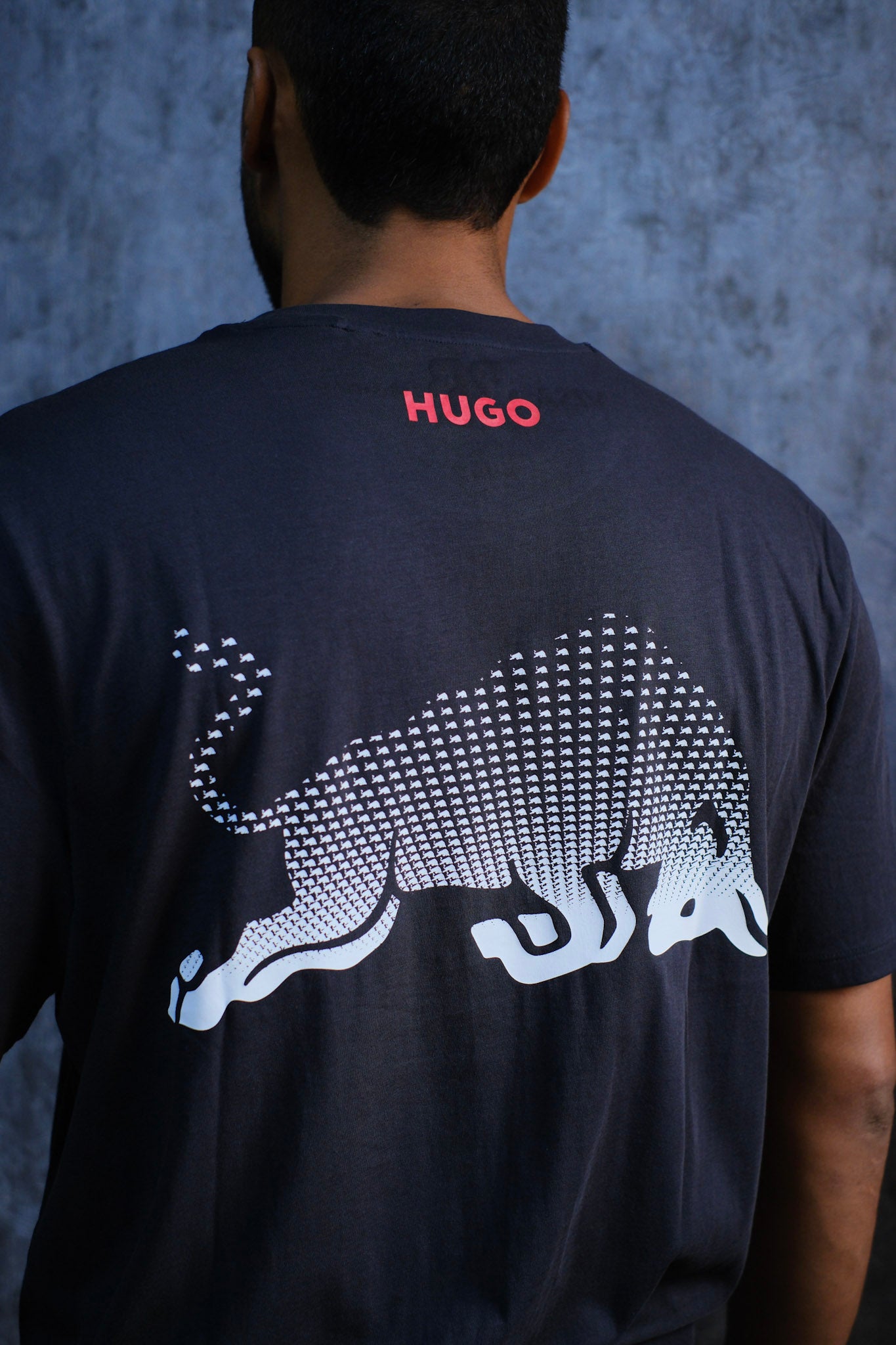 CAMISETA HUG NEGRA RB