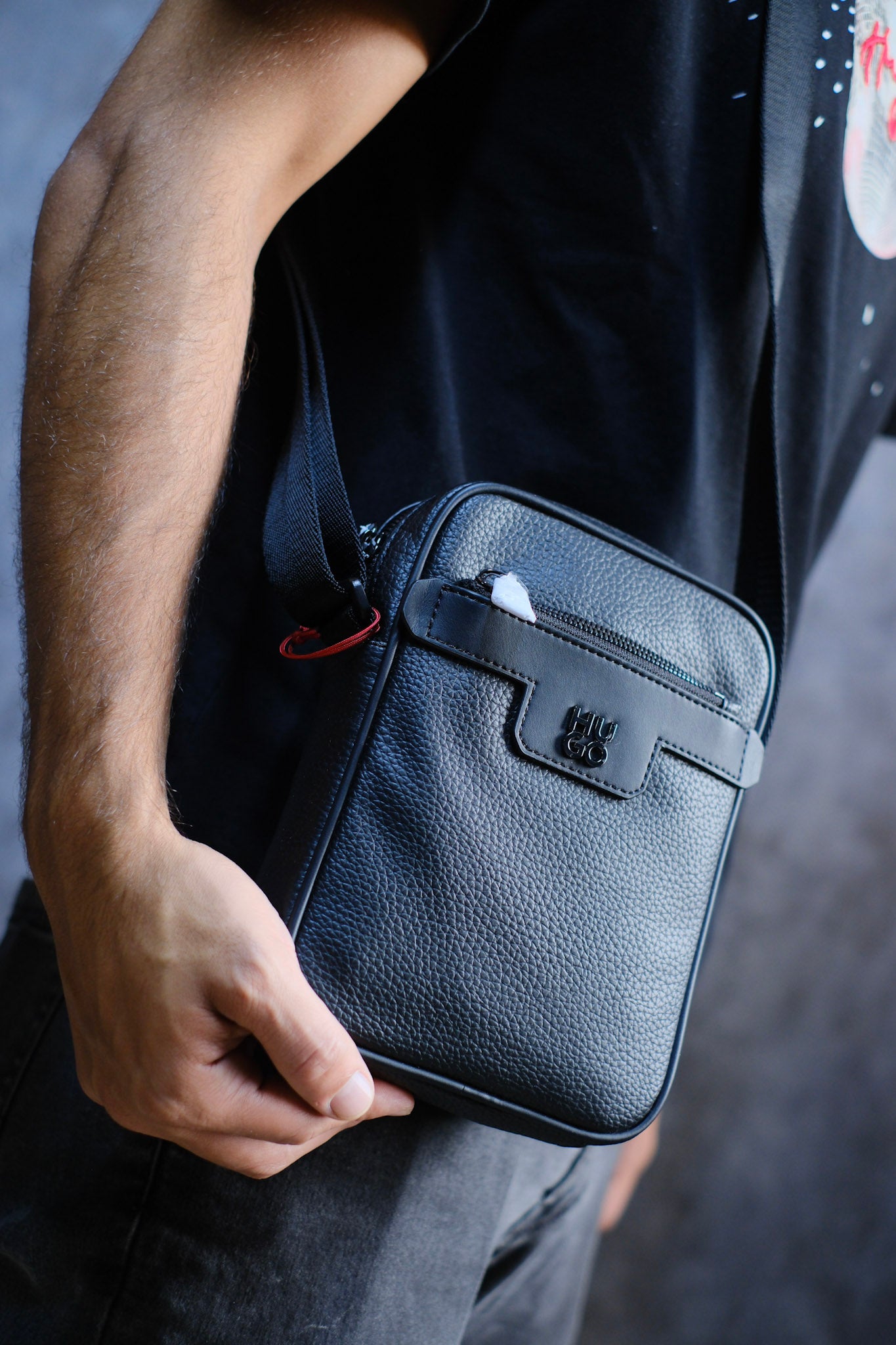 Bolso HUG Negro Cuero