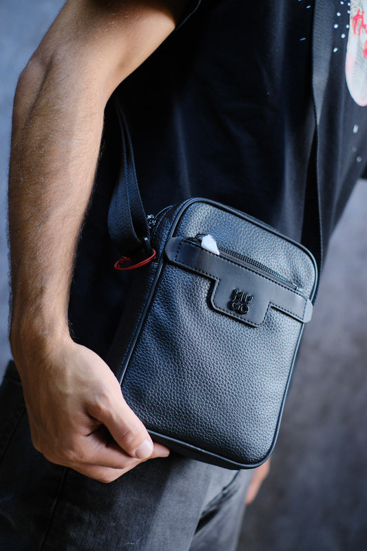 Bolso HUG Negro Cuero