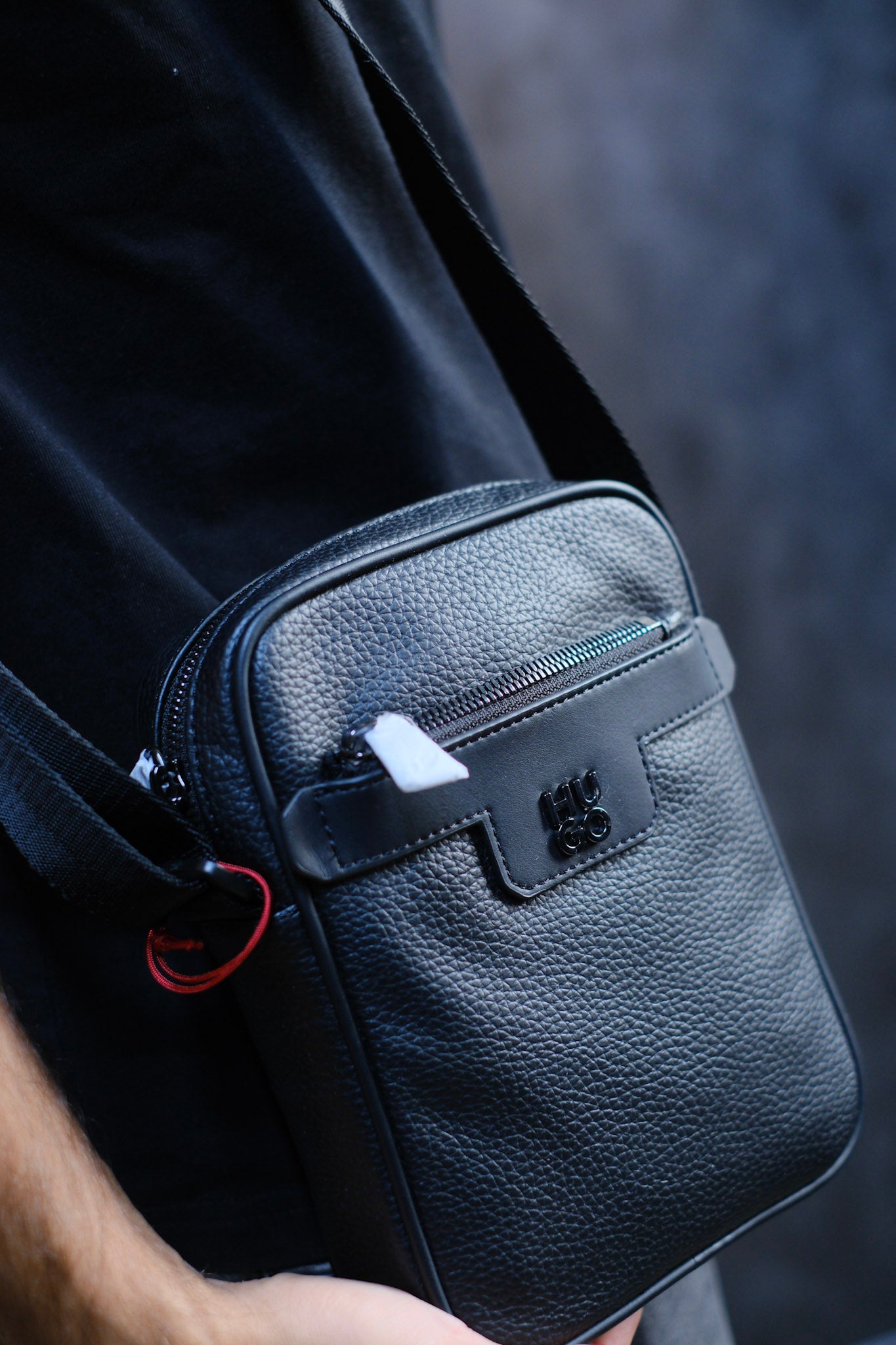 Bolso HUG Negro Cuero