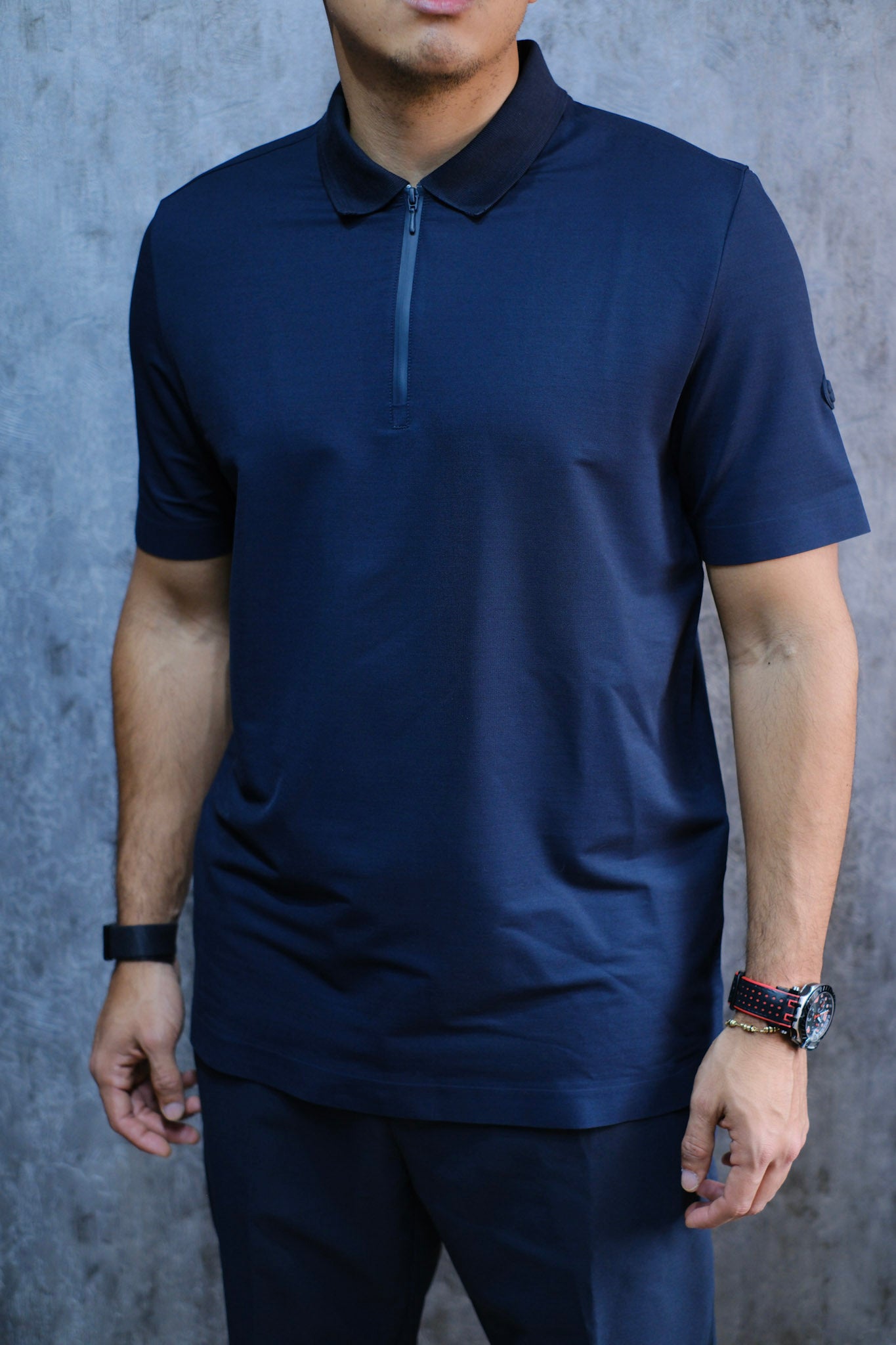Polo HUG Azul Oscuro Regular Fit 2026