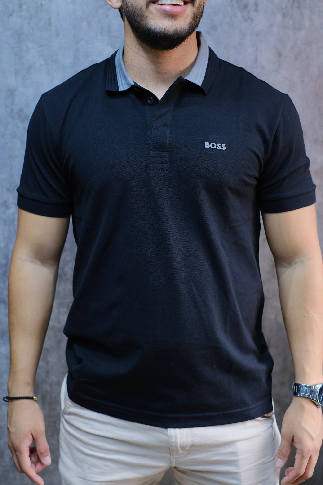 Polo HUG Negra Regular Fit
