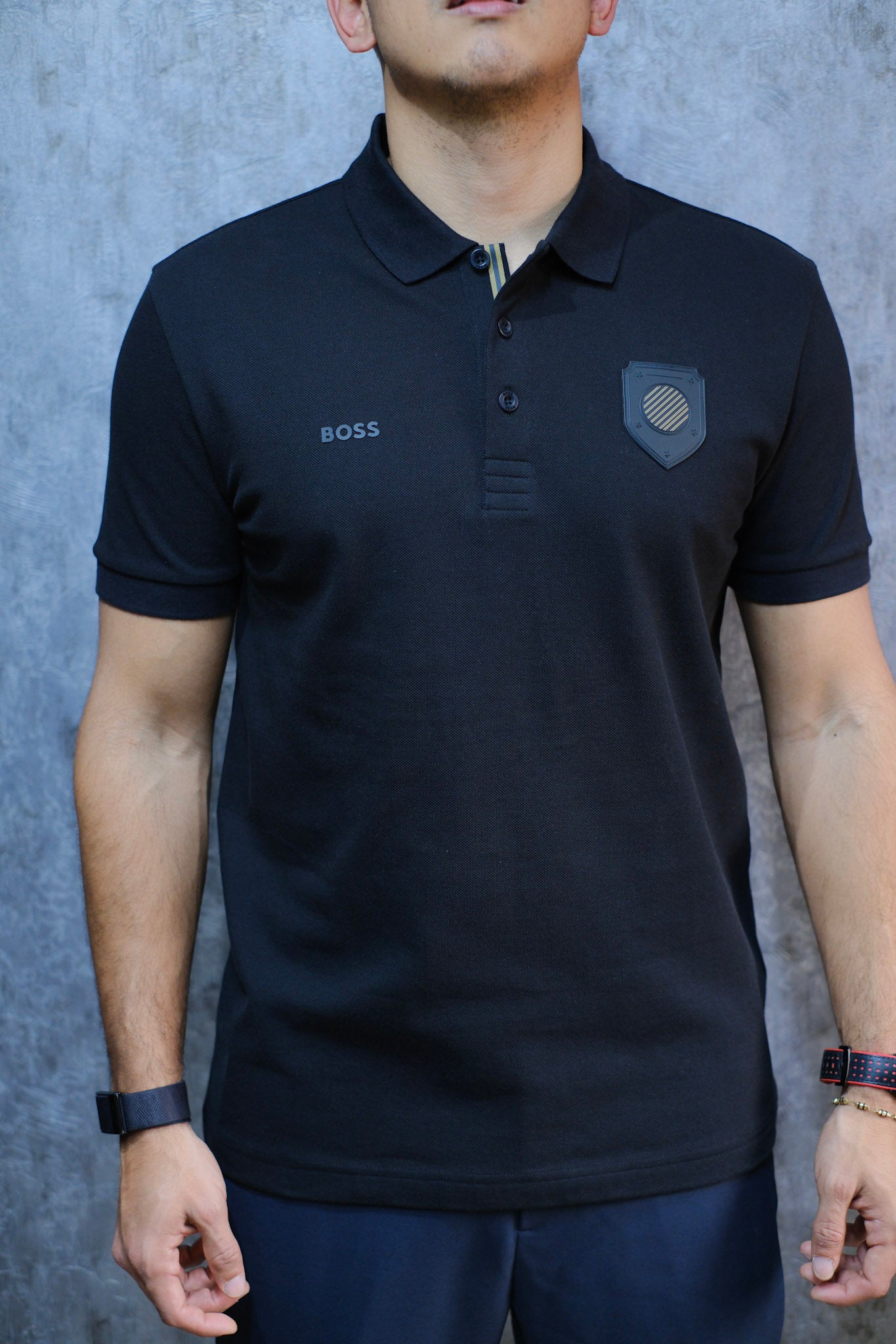 Polo HUG Negra Regular Fit 2026