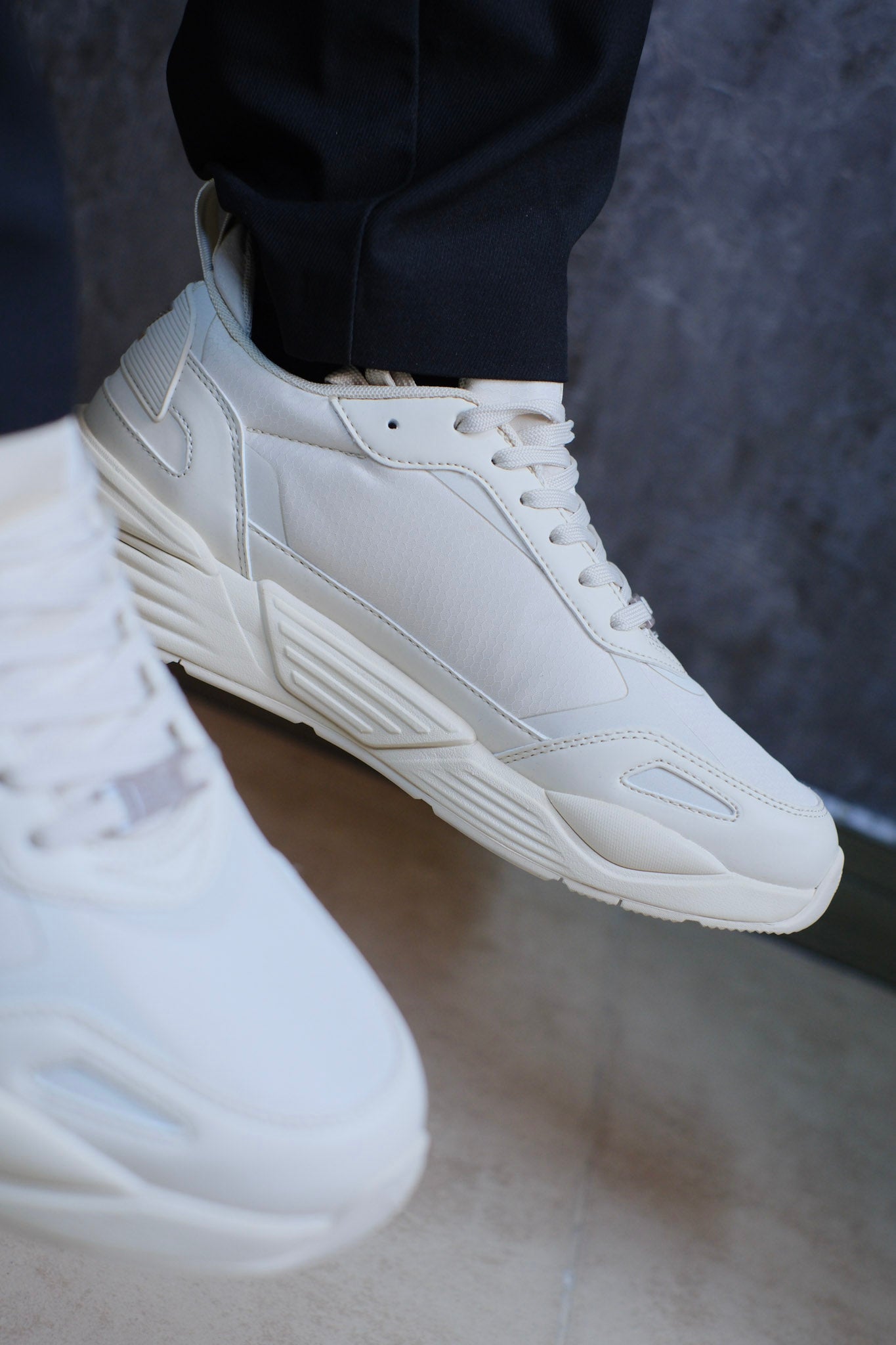 Tenis EMP Beige 2026