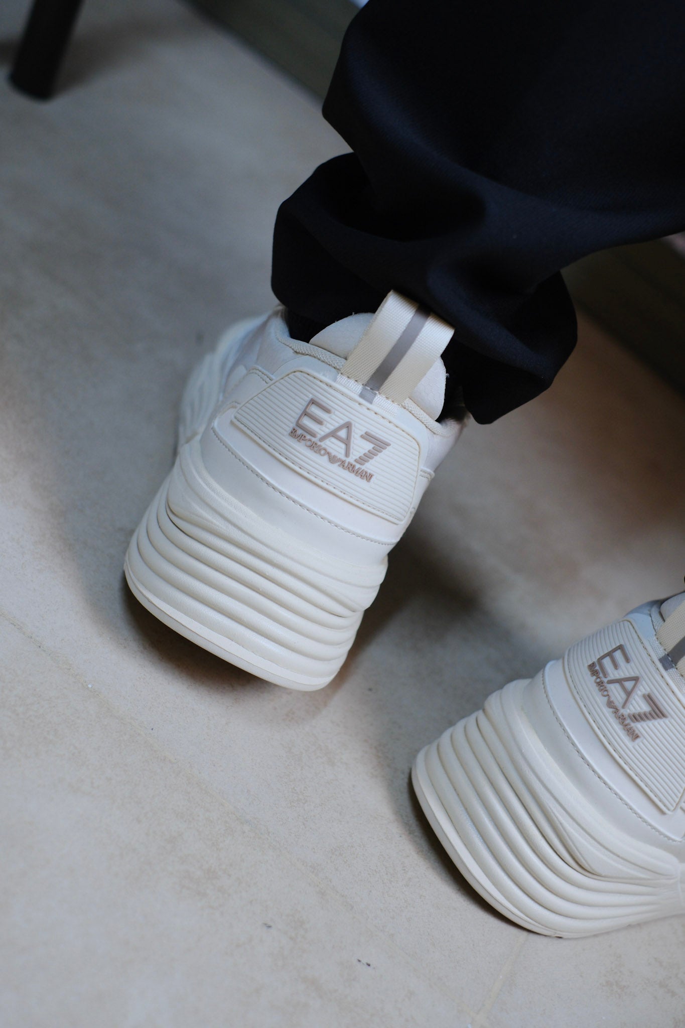 Tenis EMP Beige 2026
