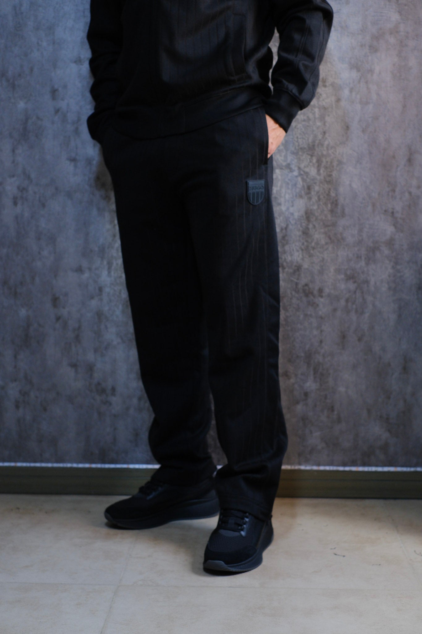 Sudadera HUG Negra 2026