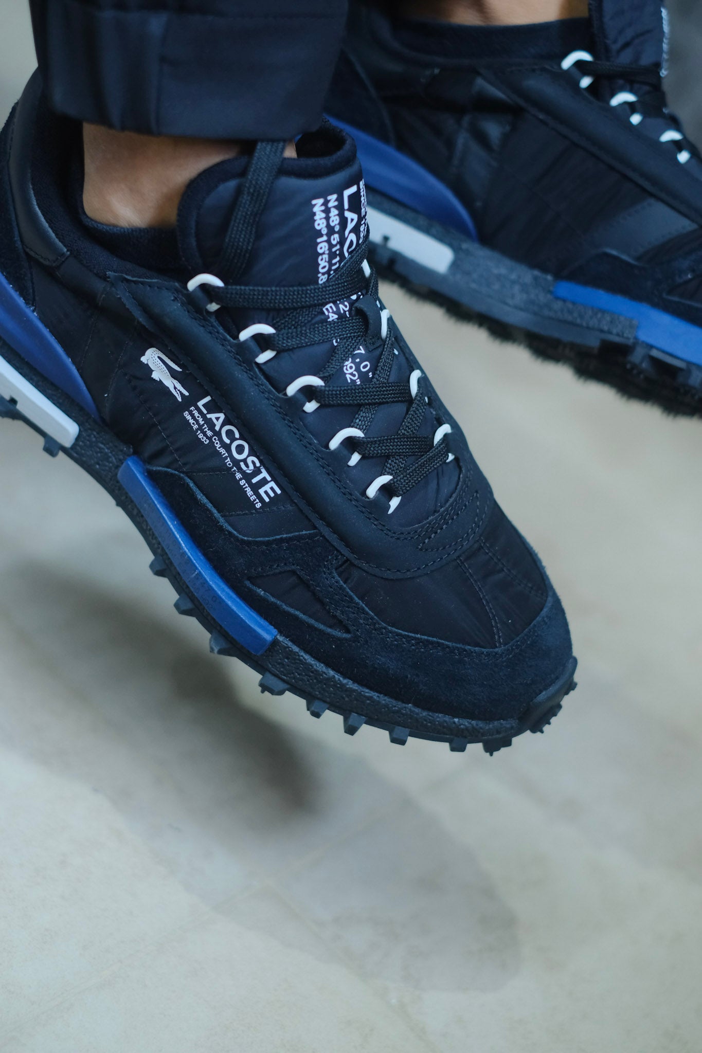 TENIS LAC NEGROS CON AZUL