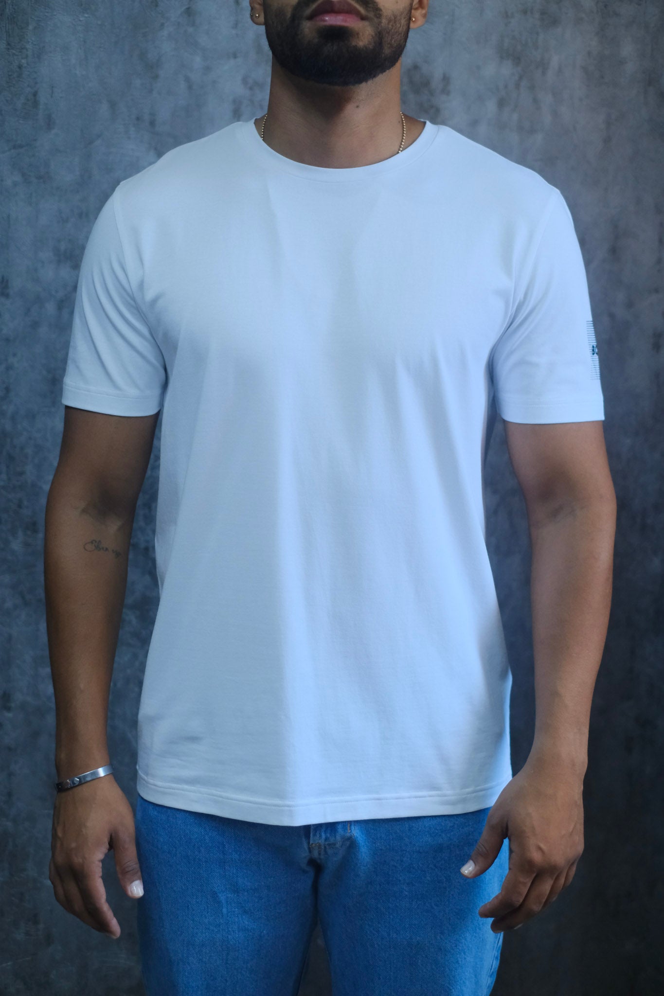 CAMISETA HUG BLANCA