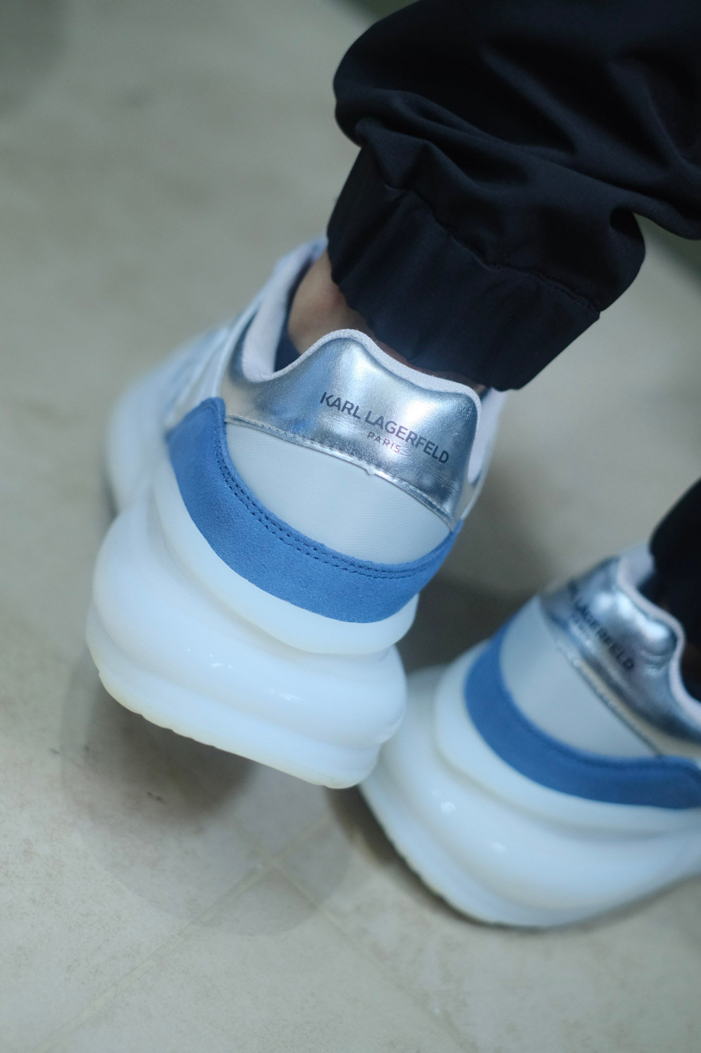 TENIS KAR BLANCOS