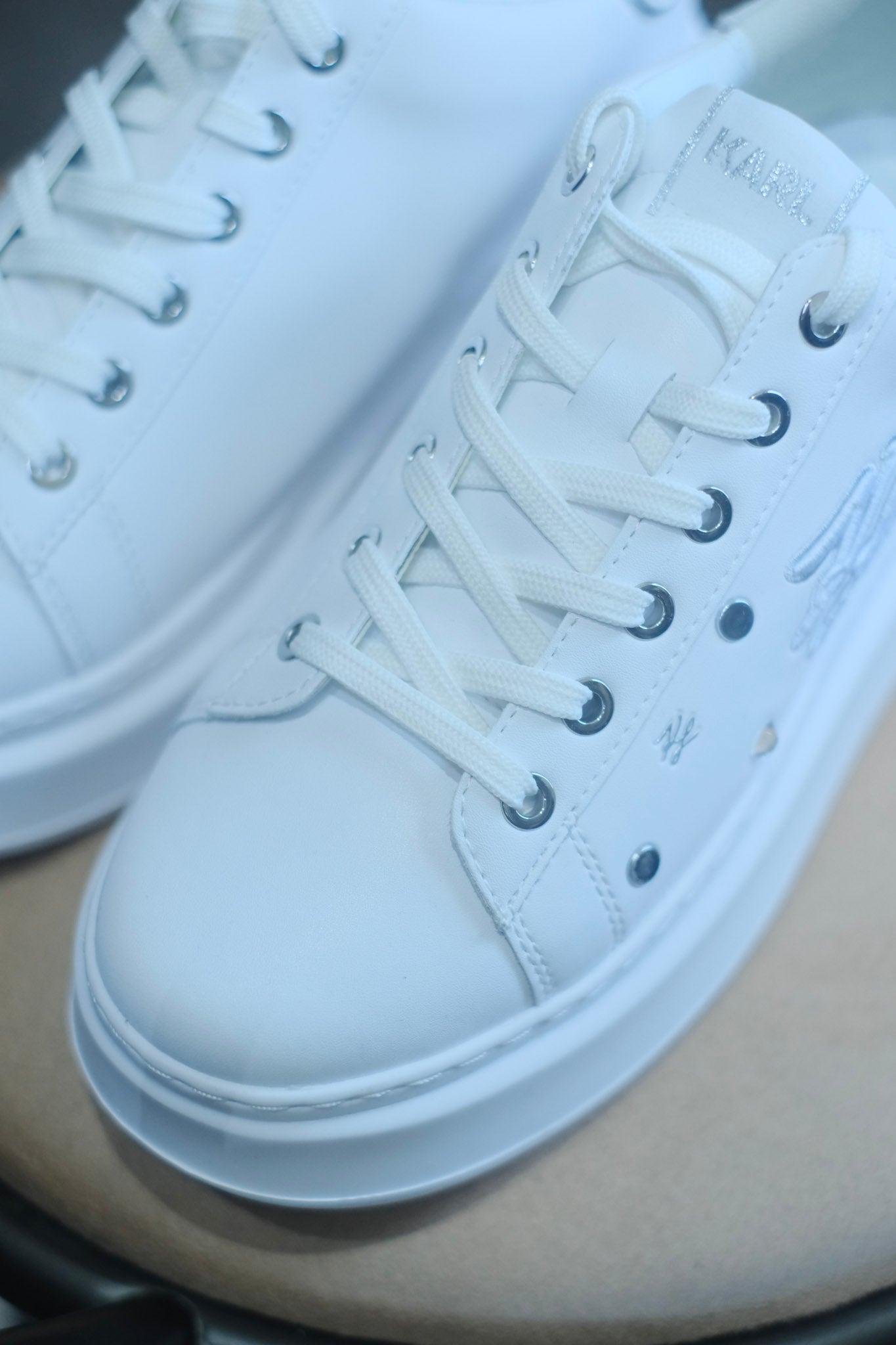 Tenis KAR Blanco