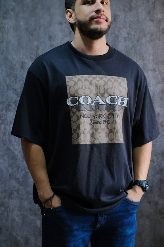 Camiseta COA Negra Logo Café